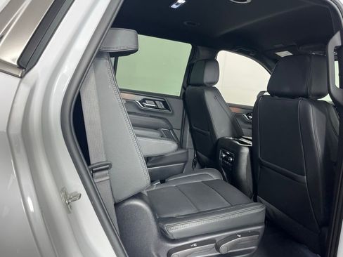 Used 2025 GMC Yukon Denali image 30