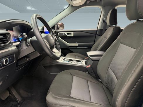 Certified 2023 Ford Explorer XLT AWD/4WD image 4