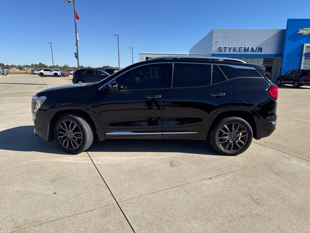 Used 2024 GMC Terrain Denali w/ Black Diamond Edition AWD/4WD image 4