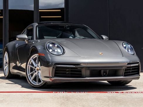 Certified 2020 Porsche 911 Carrera RWD image 6