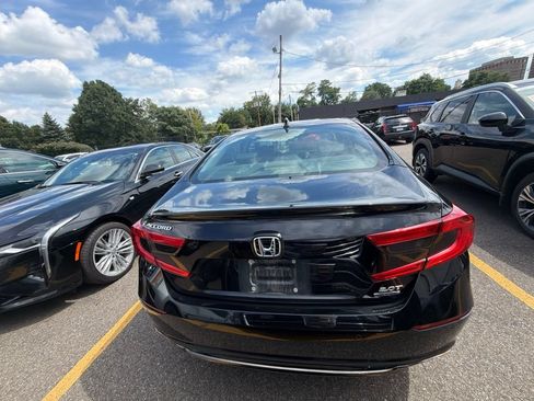 Used 2020 Honda Accord Touring image 7