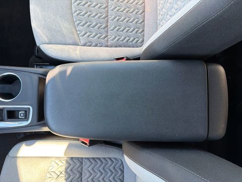 Used 2024 Chevrolet Equinox LS w/ LS Convenience Package image 25