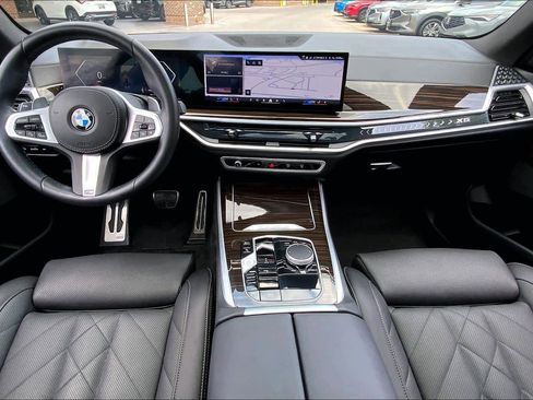 Used 2024 BMW X5 sDrive40i w/ M Sport Package RWD image 16
