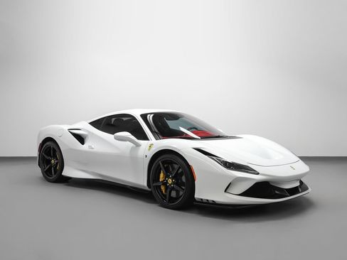 Certified 2020 Ferrari F8 Tributo RWD image 1