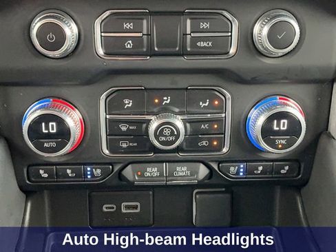 Used 2023 GMC Yukon SLT w/ SLT Premium Package AWD/4WD image 34