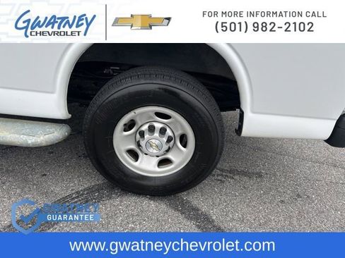 Used 2023 Chevrolet Express 2500 w/ Driver Convenience Package image 13