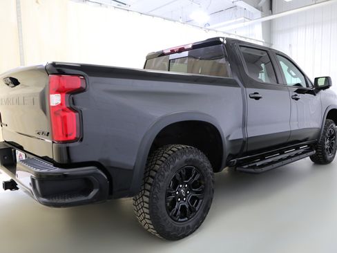 Used 2024 Chevrolet Silverado 1500 ZR2 w/ Technology Package image 19