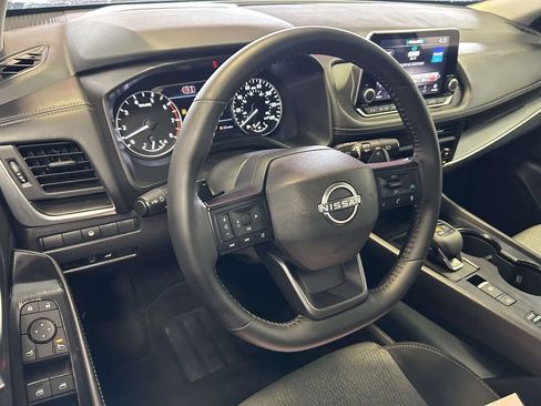 Used 2026 Nissan Rogue SV FWD image 12