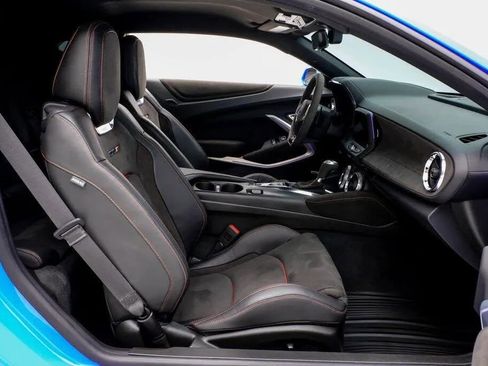 Used 2022 Chevrolet Camaro ZL1 image 10