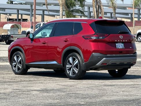 Used 2023 Nissan Rogue SL w/ SL Premium Package FWD image 5