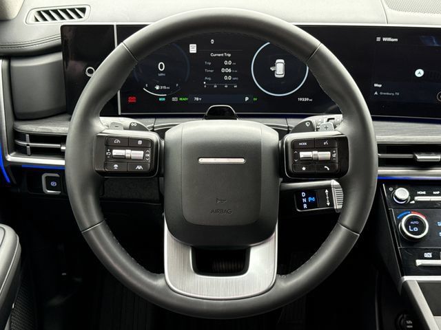 Used 2025 Hyundai Santa Fe Limited FWD image 15