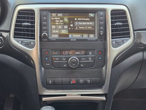Used 2013 Jeep Grand Cherokee Laredo RWD image 18