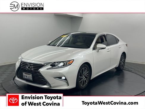 Used 2017 Lexus ES 350 w/ Navigation System Package FWD image 1