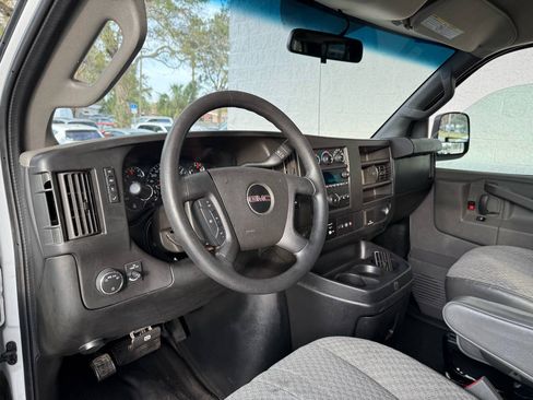Used 2018 GMC Savana 3500 LT w/ LT Preferred Equipment Group RWD image 14