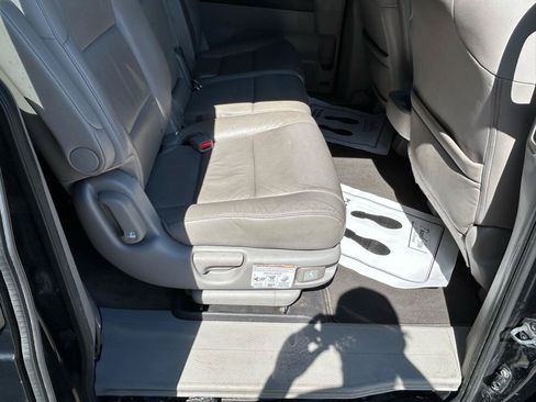 Used 2013 Honda Odyssey Touring image 11