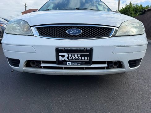 Used 2007 Ford Focus S FWD image 3