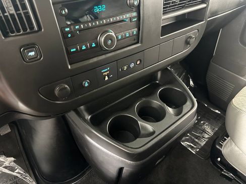 Used 2014 Chevrolet Express 2500 LT w/ LT Preferred Equipment Group RWD image 24