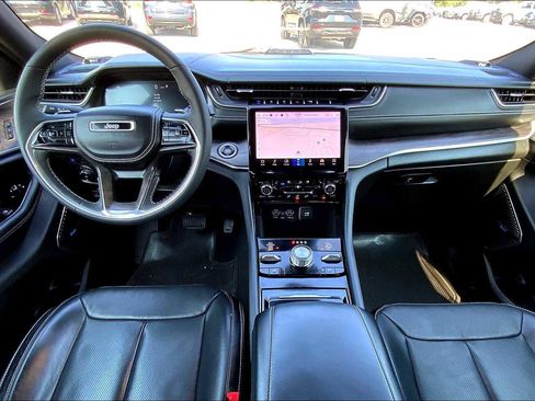 Used 2022 Jeep Grand Cherokee Overland image 23