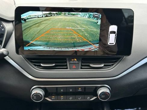 Used 2022 Nissan Altima 2.5 S FWD image 35