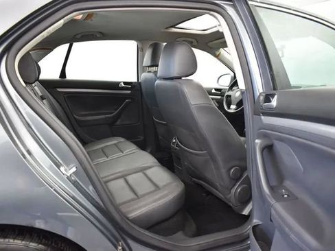 Used 2008 Volkswagen Jetta SE FWD image 17