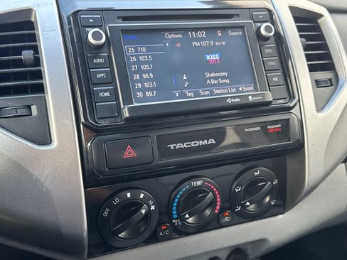 Used 2015 Toyota Tacoma PreRunner w/ SR5 Package RWD image 20