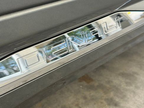 Used 2018 GMC Terrain Denali w/ Advanced Safety Package FWD image 15
