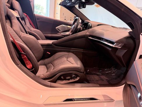 Used 2023 Chevrolet Corvette Stingray Premium Conv w/ Z51 Performance Package RWD image 42