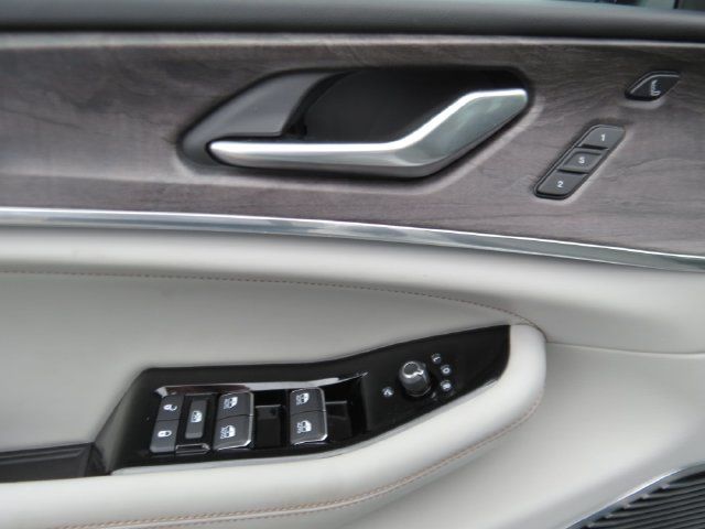 Used 2023 Jeep Grand Cherokee Overland w/ Adv Protech Group III AWD/4WD image 16