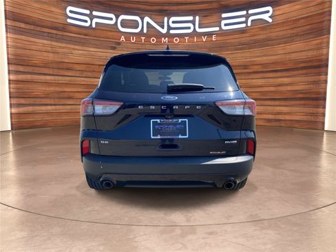 Used 2021 Ford Escape SE w/ SE Sport Appearance Package AWD/4WD image 6