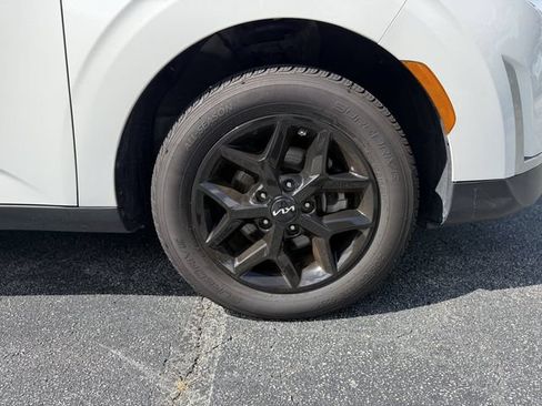 Certified 2024 Kia Soul LX w/ Option Group 015 FWD image 38