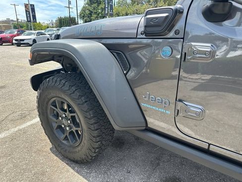 Used 2024 Jeep Wrangler Unlimited AWD/4WD image 6