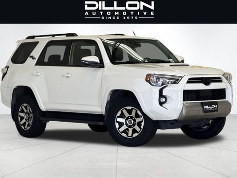 Used 2021 Toyota 4Runner TRD Off-Road Premium AWD/4WD image 2