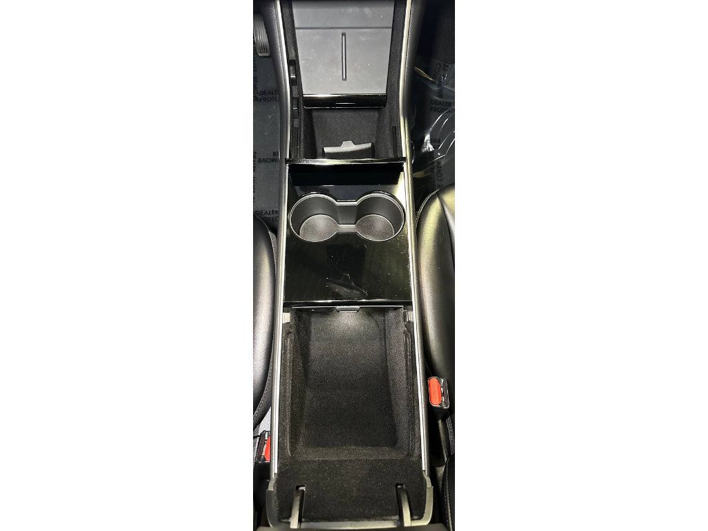 Used 2021 Tesla Model Y Long Range AWD/4WD image 37