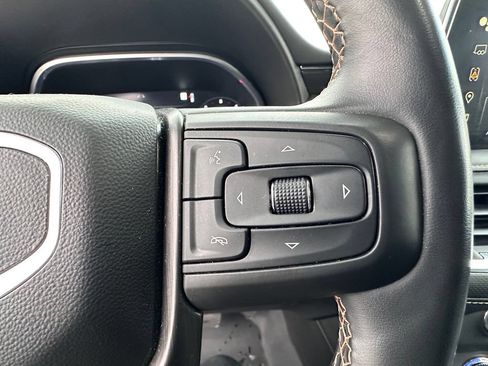 Certified 2023 GMC Yukon AT4 w/ AT4 Premium Package AWD/4WD image 36
