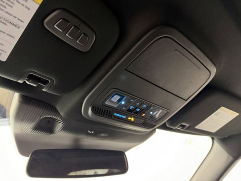 Used 2025 Ford Explorer ST image 6