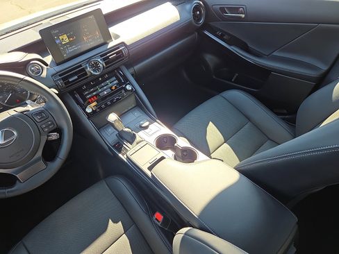 Used 2025 Lexus IS 350 F Sport image 12
