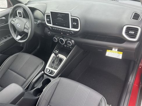 New 2025 Hyundai Venue Limited image 19