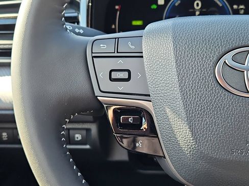 New 2026 Toyota Camry Hybrid AWD/4WD image 15