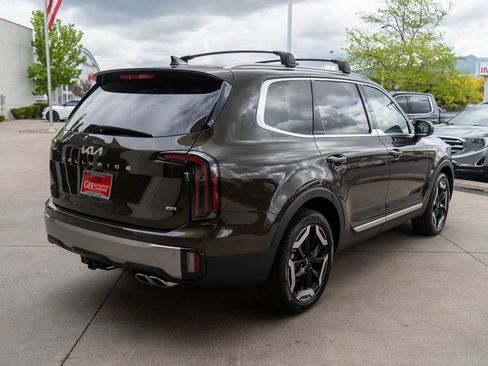 Used 2025 Kia Telluride EX image 7
