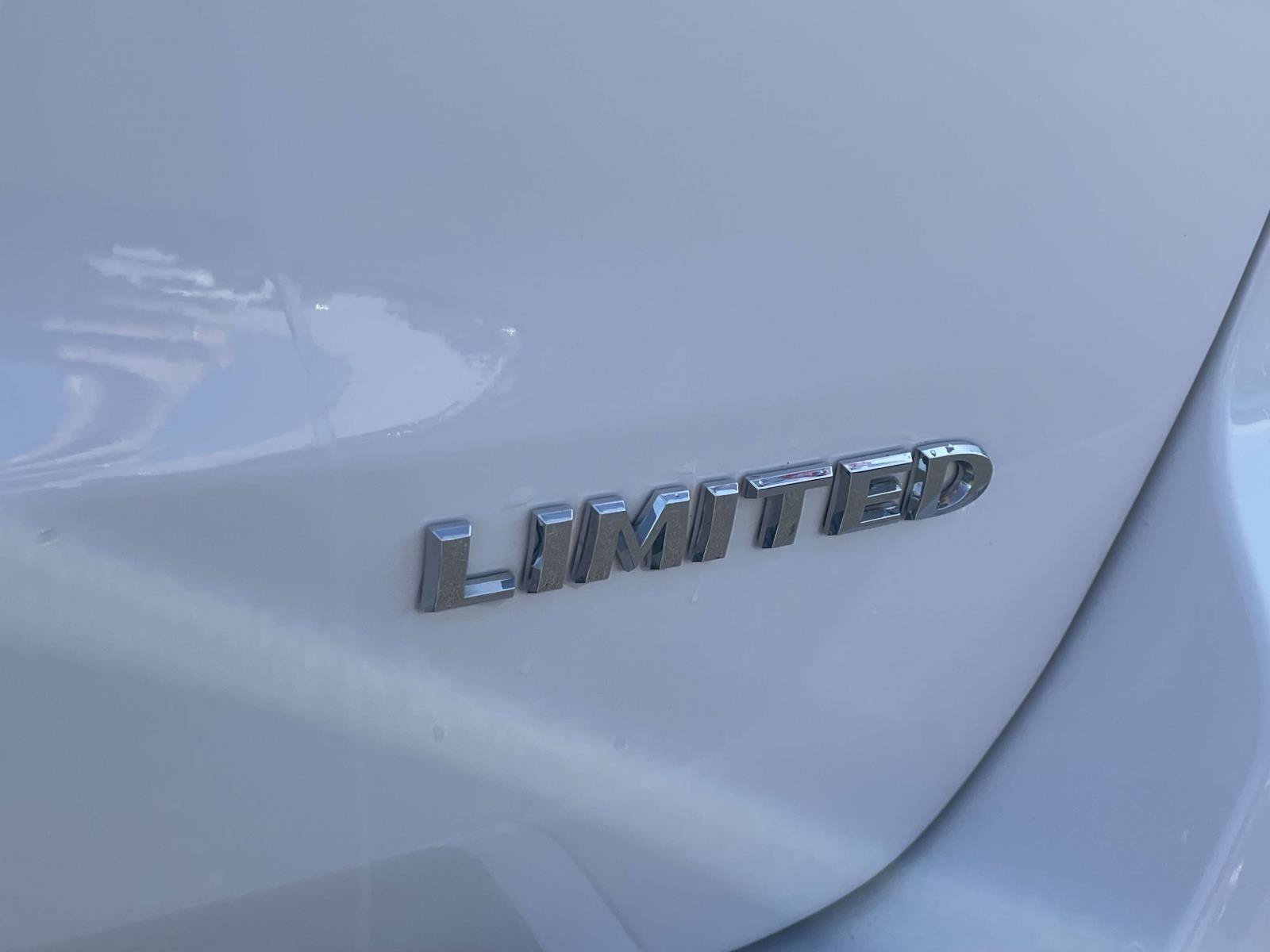 Certified 2022 Jeep Grand Cherokee Limited AWD/4WD image 5