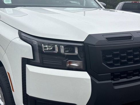 New 2026 Nissan Frontier S image 10