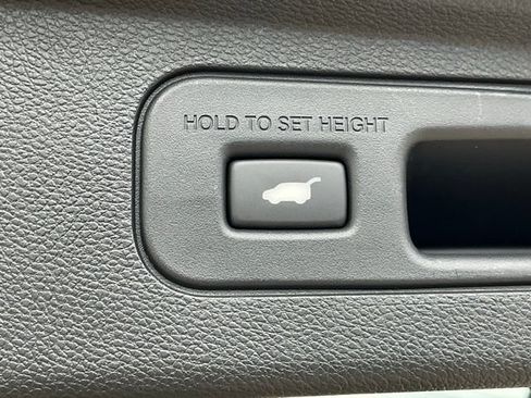 New 2026 Honda Odyssey Touring image 7