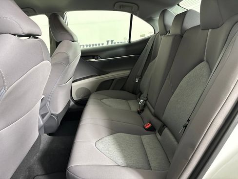 Used 2022 Toyota Camry LE w/ Carpet Mat Package (TMS) FWD image 24