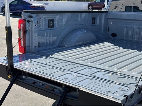 New 2025 Ford F350 Platinum w/ FX4 Off-Road Package image 19