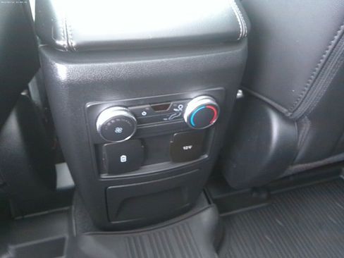 Used 2022 Ford Explorer XLT w/ Equipment Group 202A image 19