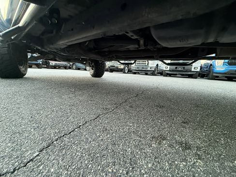 Used 2019 Toyota Tacoma SR5 image 32