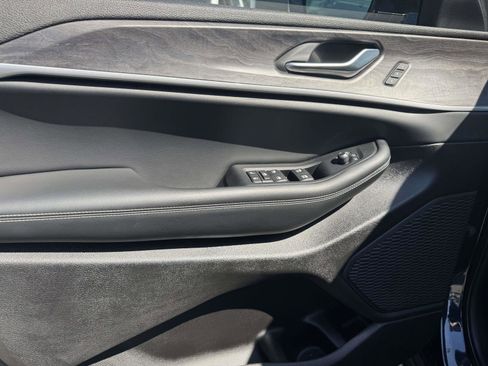 Certified 2023 Jeep Grand Cherokee L Limited AWD/4WD image 13