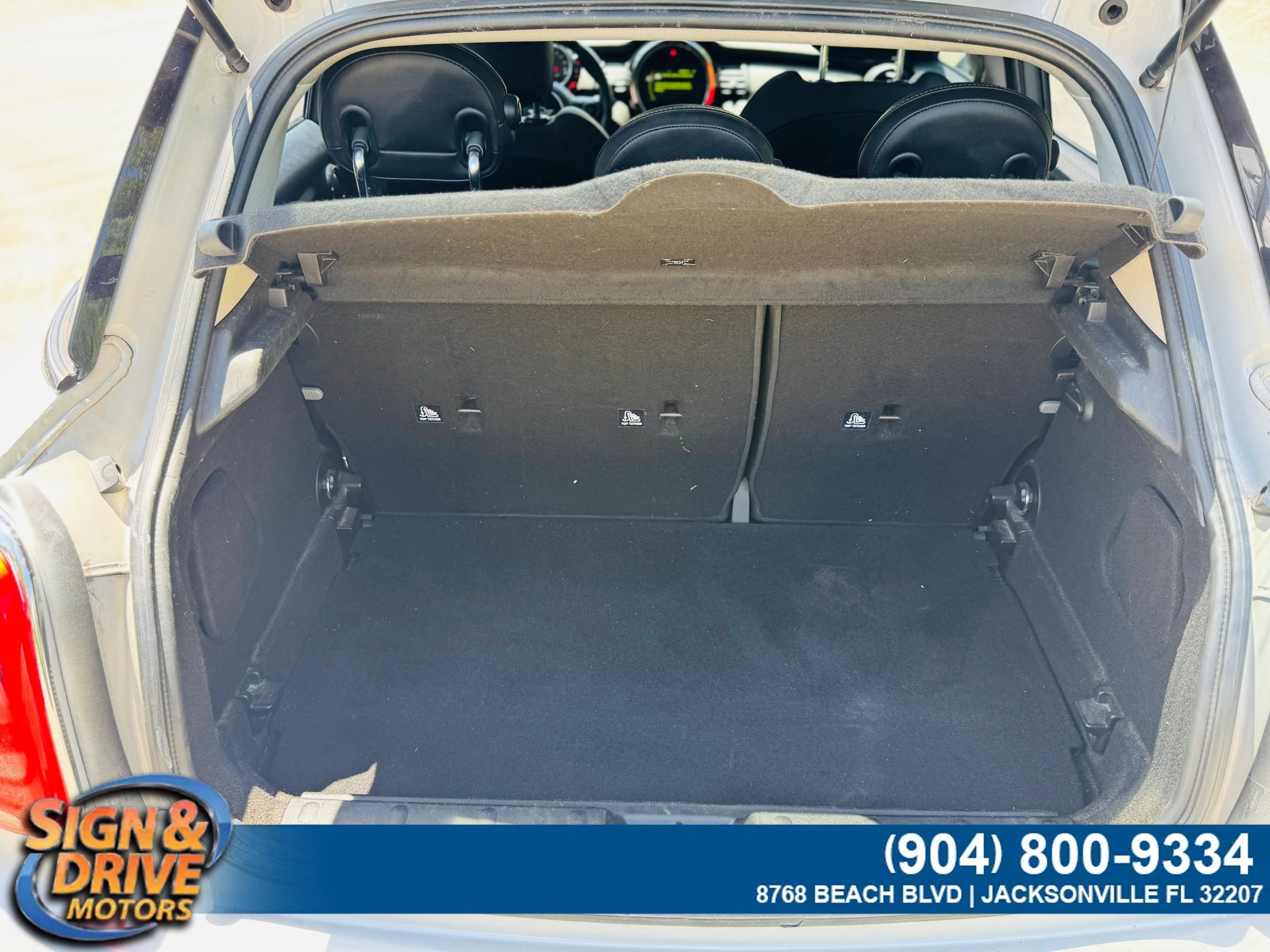 Used 2016 MINI Cooper 4-Door Hardtop FWD image 9