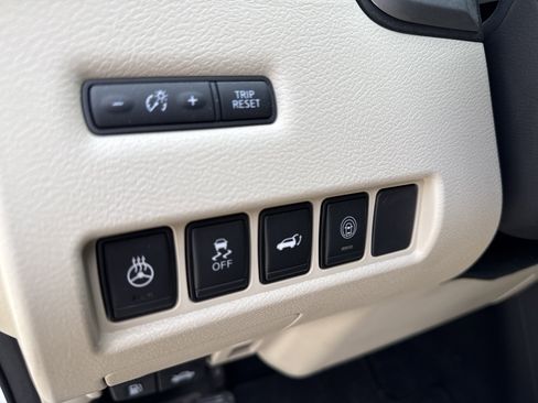 Certified 2023 Nissan Murano Platinum w/ Cargo Package image 17