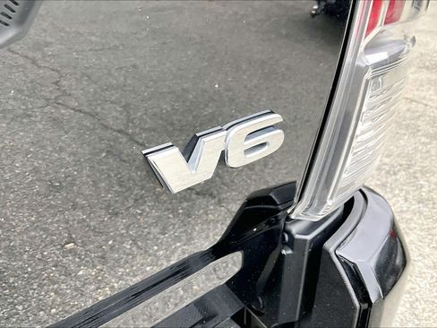 Used 2023 Toyota Tacoma TRD Sport AWD/4WD image 10